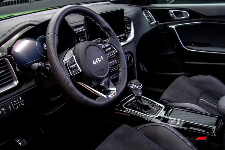 KIA XCEED HATCHBACK 1.5T GDi ISG 2 5dr