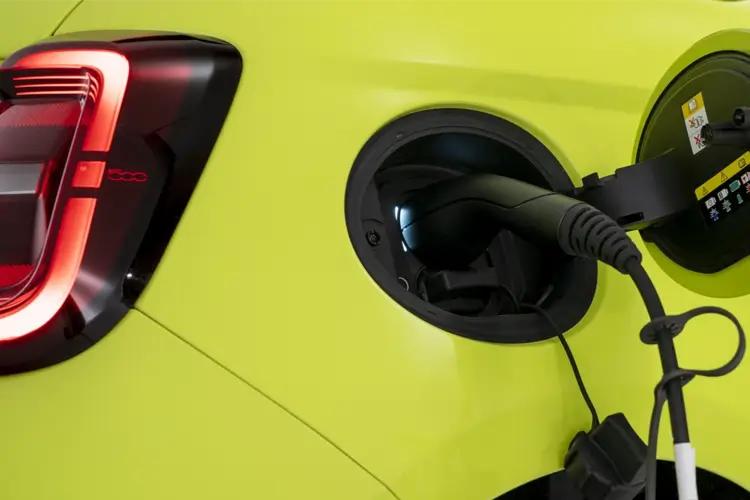 ABARTH 500 ELECTRIC HATCHBACK 114kW 42.2kWh 3dr Auto