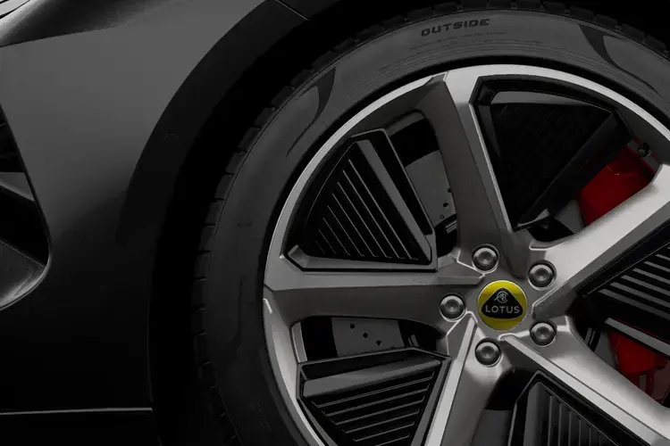 LOTUS EMEYA SALOON 675kW R 102kWh 4dr Auto