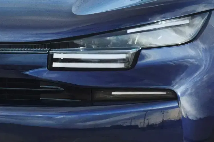 CITROEN C4 X SALOON 1.2 Hybrid [136] Plus 5dr e-DCS6