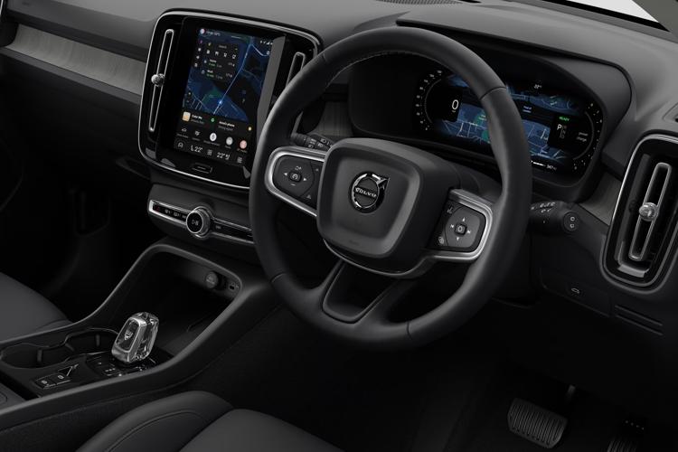 VOLVO XC40 ESTATE 2.0 B3P Plus Dark 5dr Auto