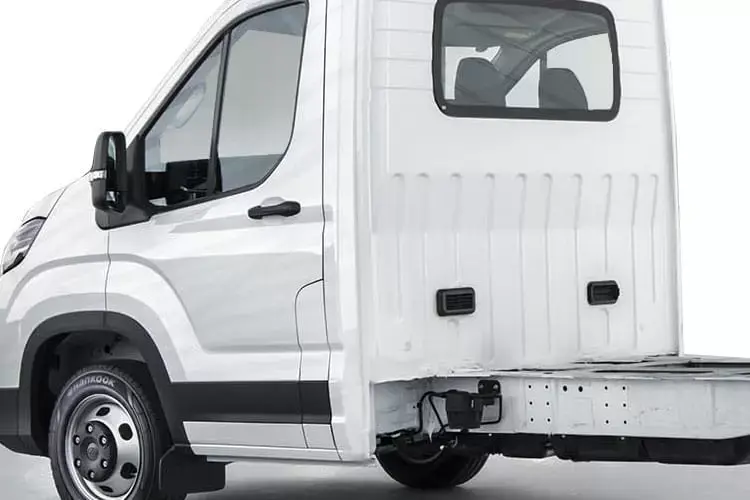 MAXUS DELIVER 9 MWB DIESEL RWD 2.0 D20 150 Chassis Cab