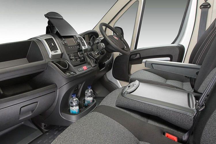 FIAT DUCATO 42 MAXI MWB DIESEL 2.2 Multijet Tecnico Plus Chassis Cab 160
