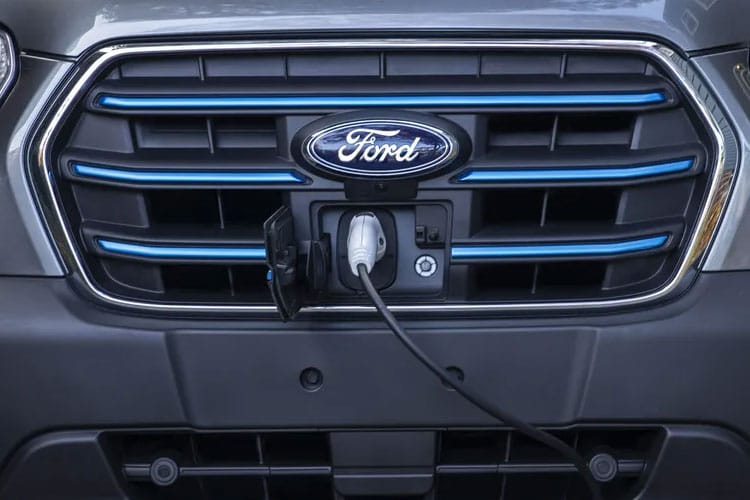 Ford E-TRANSIT 425 L3 RWD 198kW 68kWh Trend Chassis Cab Auto
