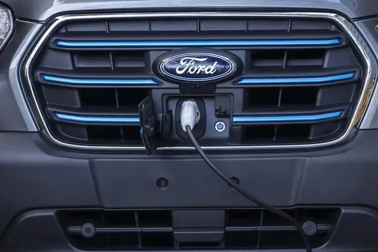 FORD E-TRANSIT 425 L2 RWD 135kW 68kWh H2 Trend Van Auto [Nav]