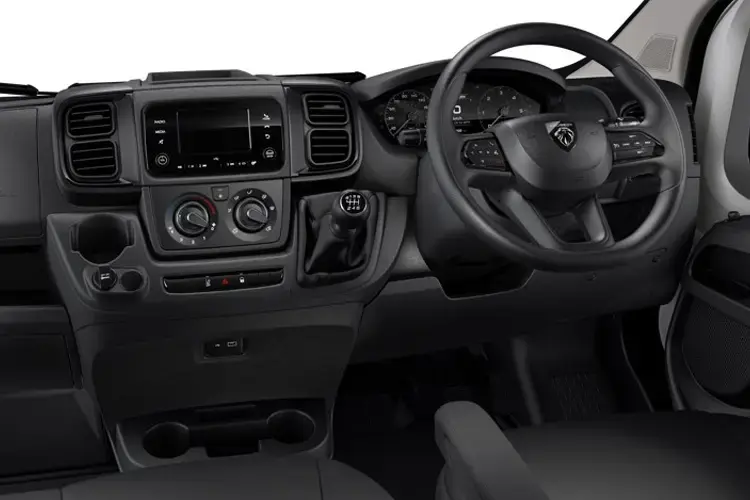 PEUGEOT BOXER 335 L3 DIESEL 2.2 BlueHDi 140 Platform Cab Professional