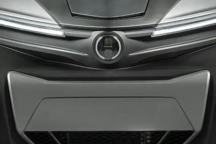 SILENCE S04 ELECTRIC 7kW L7e Plus 5.6kWh Cargo Auto